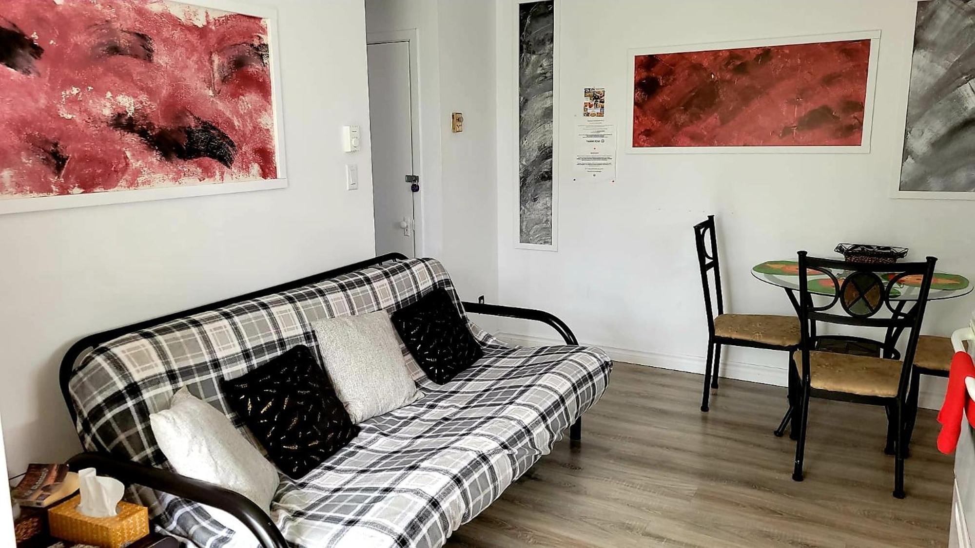 Quiet Cozy Apartment Next To Highway Wifi+Netflix Edmundston Eksteriør bilde